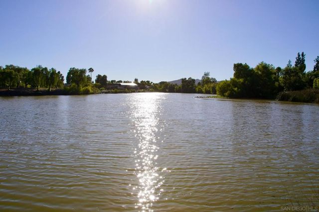 12525 Julian Avenue, Lakeside, CA 92040