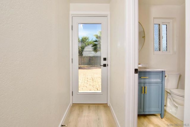 12525 Julian Avenue, Lakeside, CA 92040