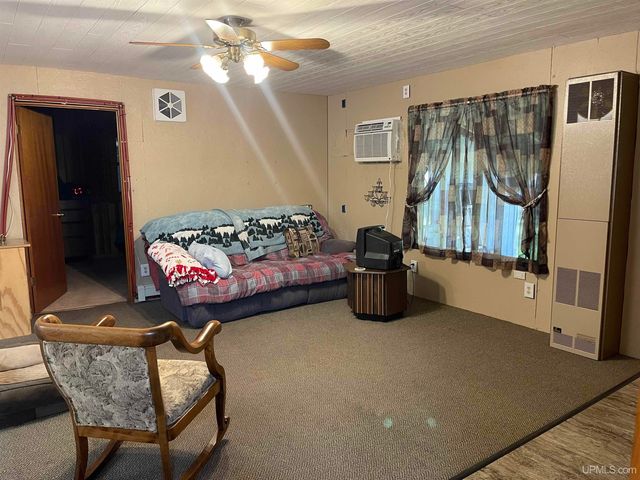 E3233 Lake Road, Ironwood, MI 49938