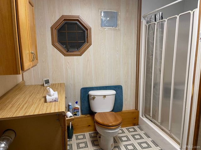 E3233 Lake Road, Ironwood, MI 49938