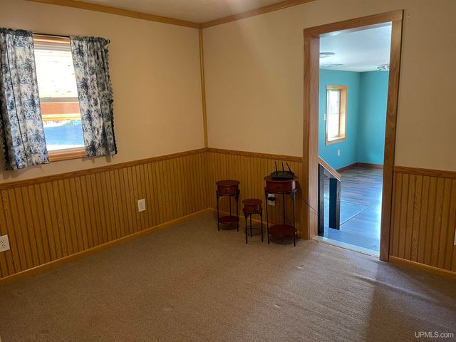 E3233 Lake Road, Ironwood, MI 49938