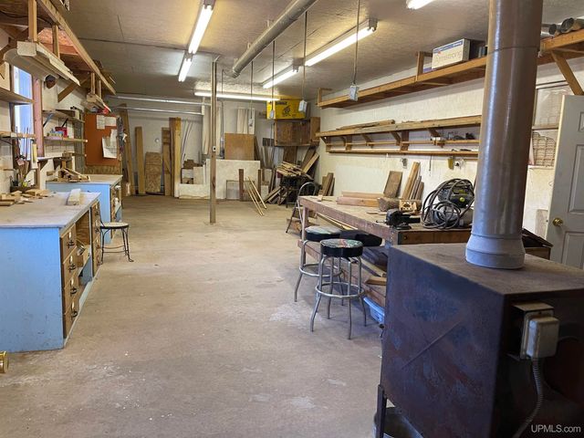 E3233 Lake Road, Ironwood, MI 49938