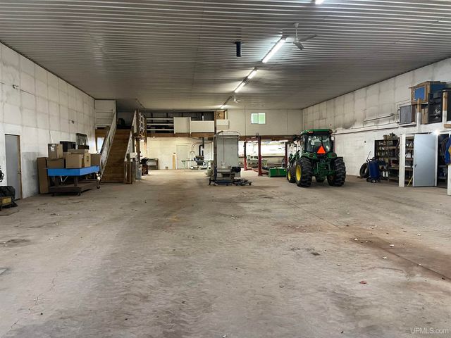 E3233 Lake Road, Ironwood, MI 49938