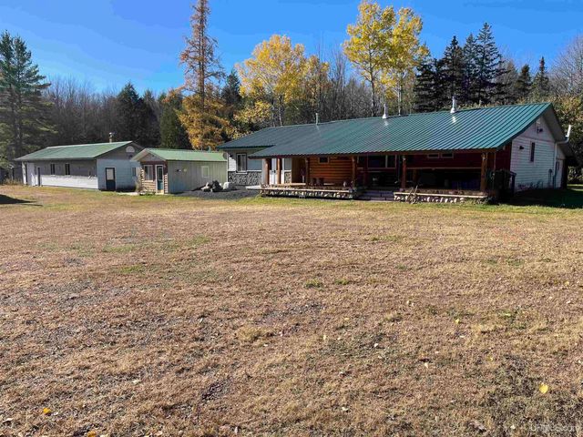 E3233 Lake Road, Ironwood, MI 49938