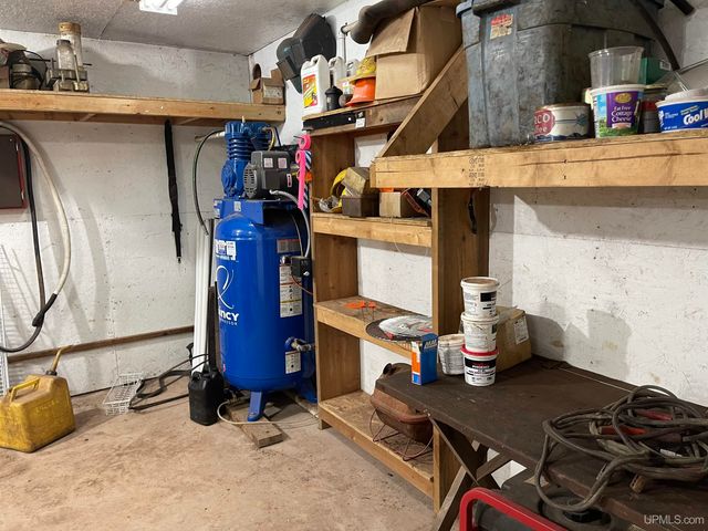 E3233 Lake Road, Ironwood, MI 49938