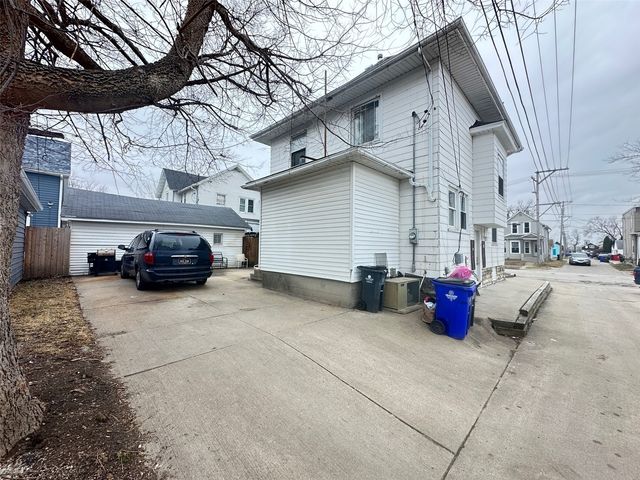 514 16th St NE, Cedar Rapids, IA 52402