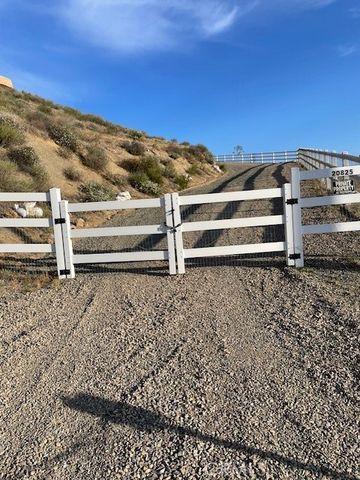20825 Lakemount Court, Perris, CA 92570
