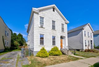 588 6th Avenue, Watervliet, NY 12189