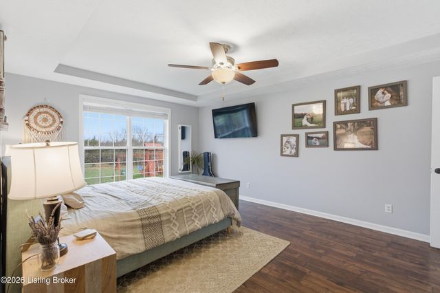 55 Maple Leaf Ct, Taylorsville, KY 40071