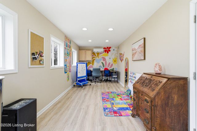 55 Maple Leaf Ct, Taylorsville, KY 40071