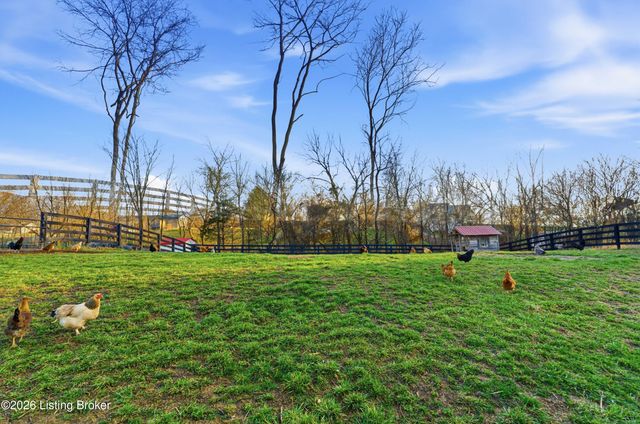 55 Maple Leaf Ct, Taylorsville, KY 40071