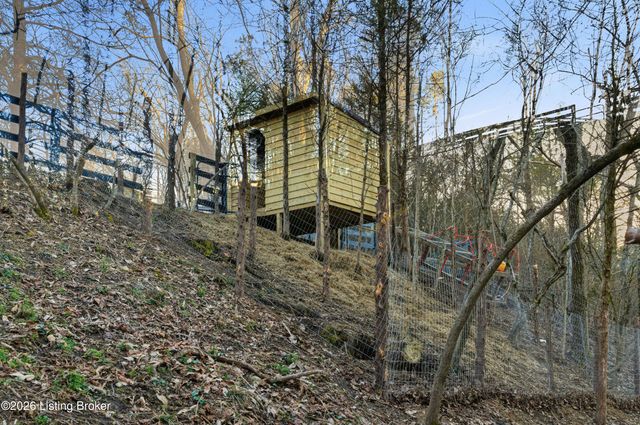 55 Maple Leaf Ct, Taylorsville, KY 40071