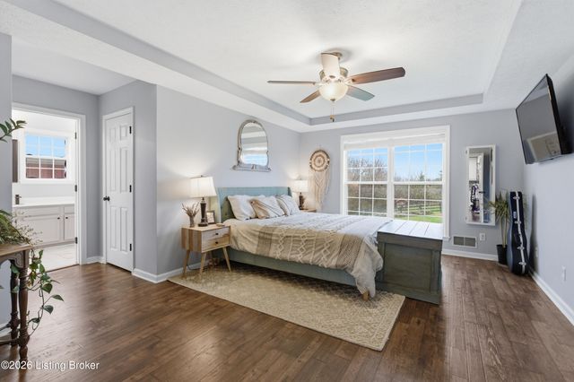 55 Maple Leaf Ct, Taylorsville, KY 40071