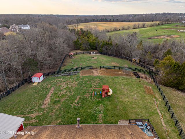 55 Maple Leaf Ct, Taylorsville, KY 40071