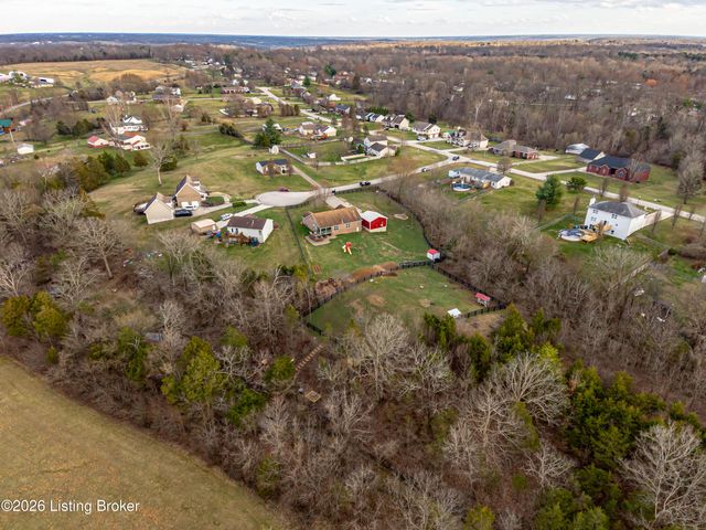 55 Maple Leaf Ct, Taylorsville, KY 40071