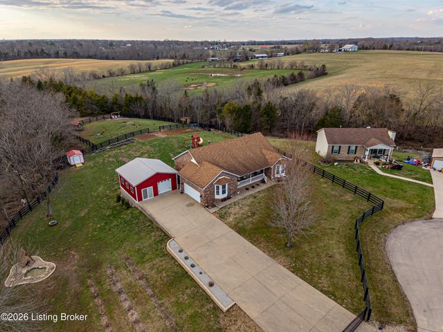 55 Maple Leaf Ct, Taylorsville, KY 40071