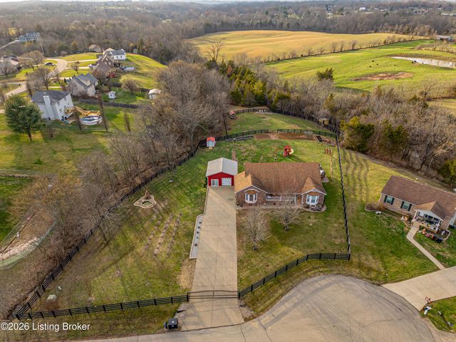 55 Maple Leaf Ct, Taylorsville, KY 40071