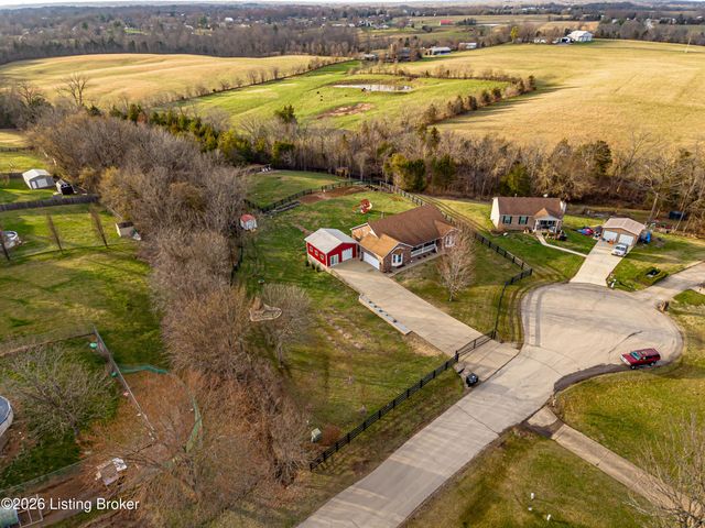 55 Maple Leaf Ct, Taylorsville, KY 40071