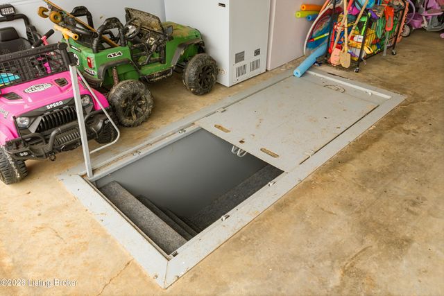 55 Maple Leaf Ct, Taylorsville, KY 40071