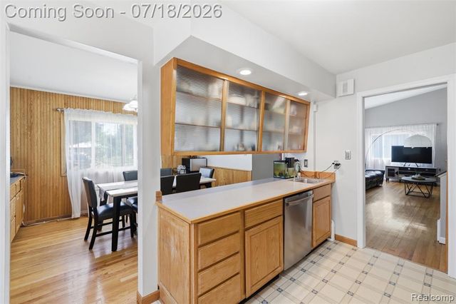 8825 Nebraska Street, Livonia, MI 48150