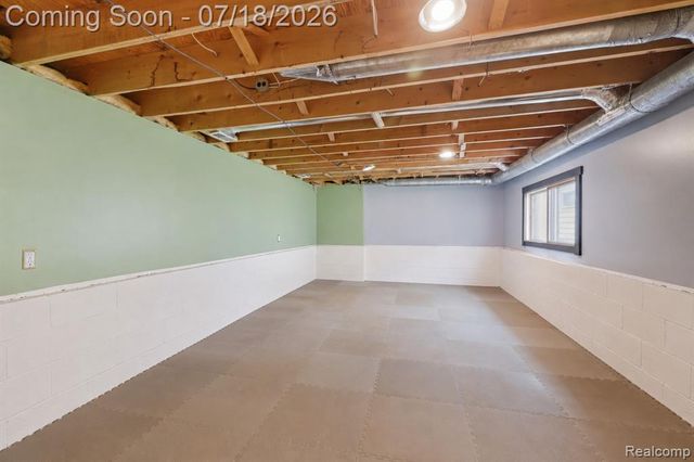 8825 Nebraska Street, Livonia, MI 48150