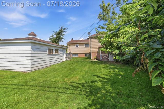 8825 Nebraska Street, Livonia, MI 48150