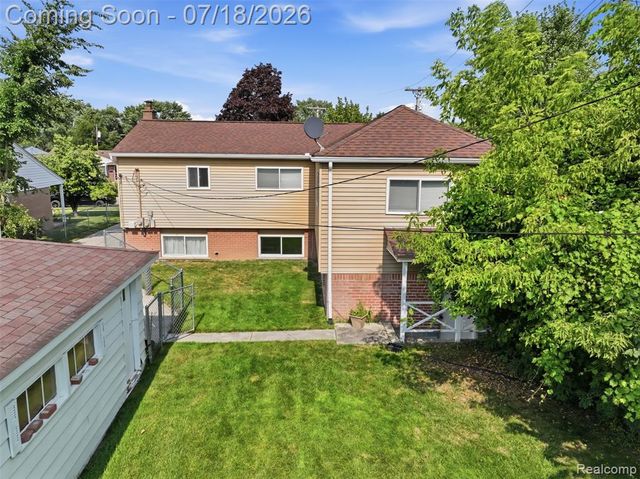 8825 Nebraska Street, Livonia, MI 48150