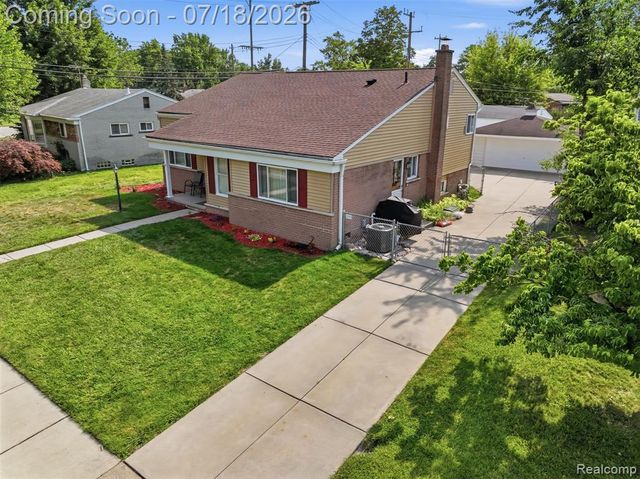 8825 Nebraska Street, Livonia, MI 48150