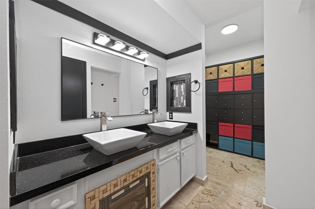 2129 Lake Village Drive, Houston, TX 77339