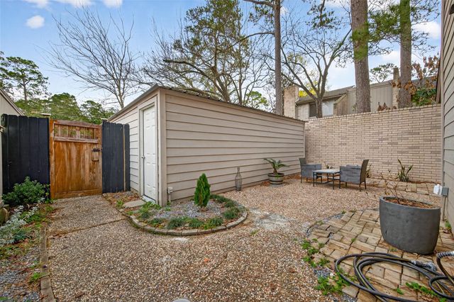 2129 Lake Village Drive, Houston, TX 77339