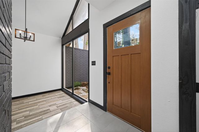 2129 Lake Village Drive, Houston, TX 77339