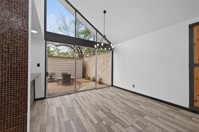 2129 Lake Village Drive, Houston, TX 77339