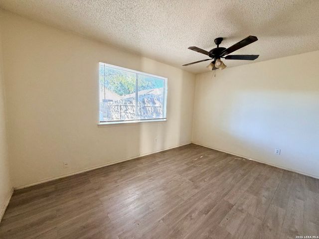 7251 Brandyridge, San Antonio, TX 78250