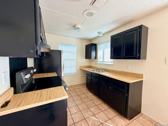 7251 Brandyridge, San Antonio, TX 78250