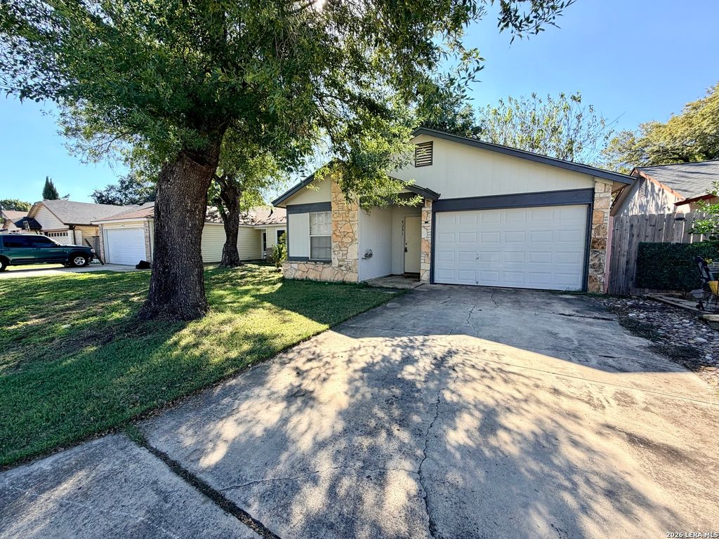 7251 Brandyridge, San Antonio, TX 78250