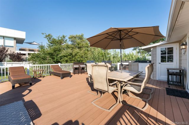 18 Beach, Laurel, NY 11948
