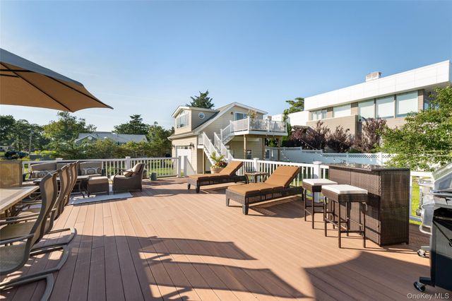 18 Beach, Laurel, NY 11948