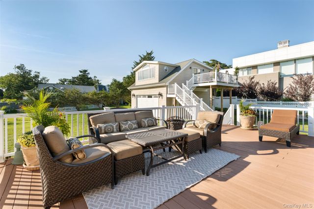 18 Beach, Laurel, NY 11948