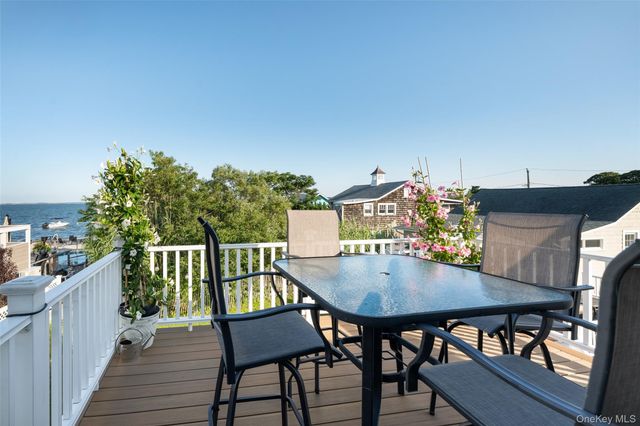 18 Beach, Laurel, NY 11948