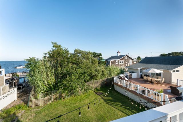 18 Beach, Laurel, NY 11948