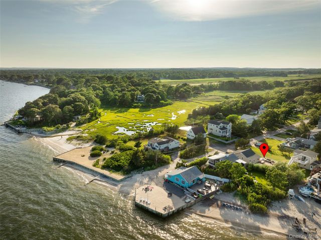 18 Beach, Laurel, NY 11948