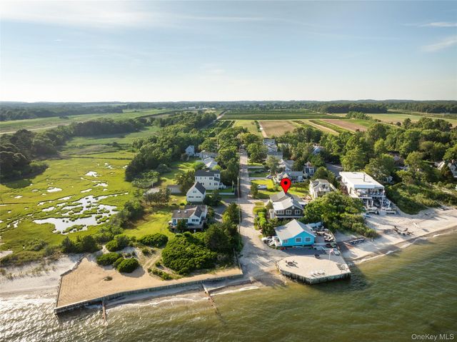 18 Beach, Laurel, NY 11948