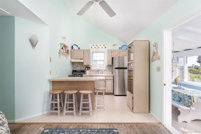 18 Beach, Laurel, NY 11948