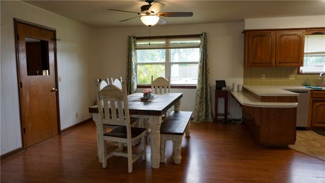 1909 S 11th Street, Rogers, AR 72758