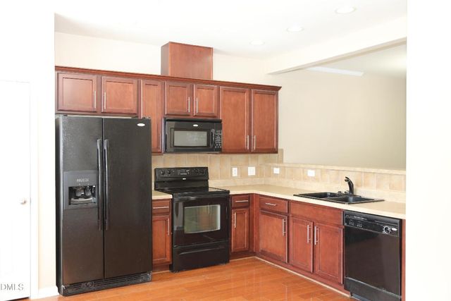 210 Linden Park Lane, Cary, NC 27519