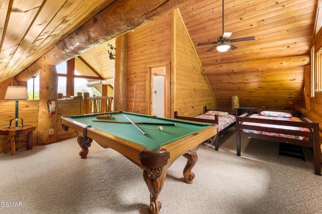 617 Almost Heaven Way, Gatlinburg, TN 37738