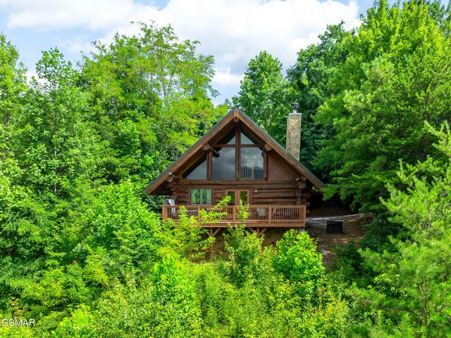 617 Almost Heaven Way, Gatlinburg, TN 37738