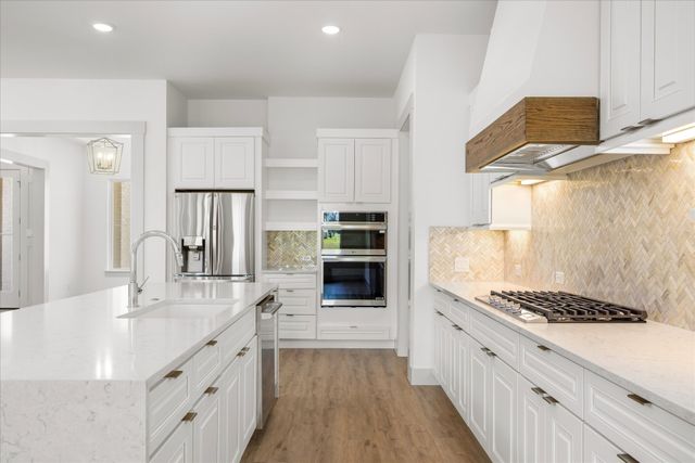 2188 Middlewood Circle, Granbury, TX 76049