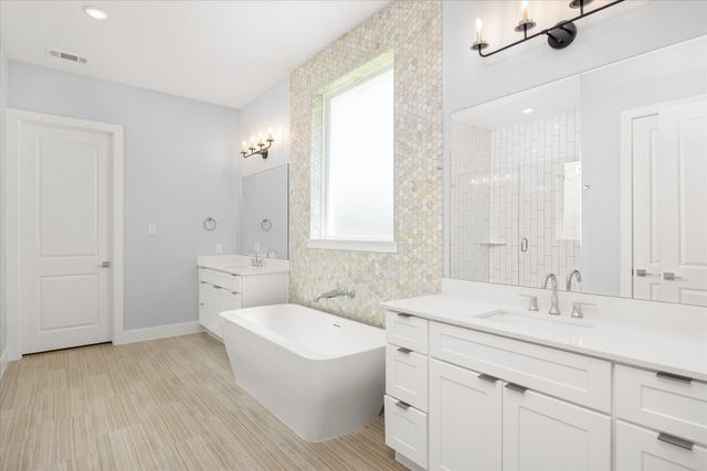 2188 Middlewood Circle, Granbury, TX 76049