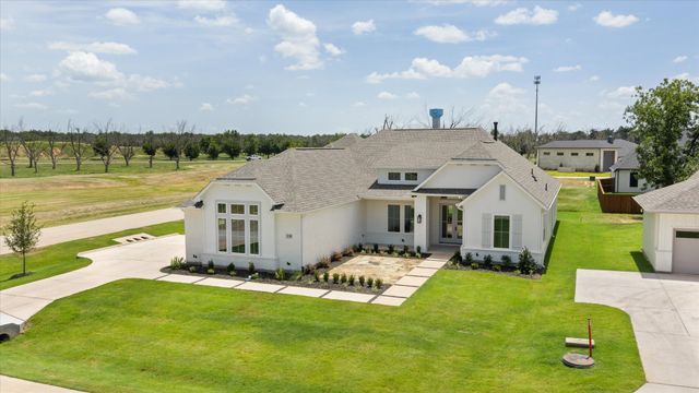 2188 Middlewood Circle, Granbury, TX 76049